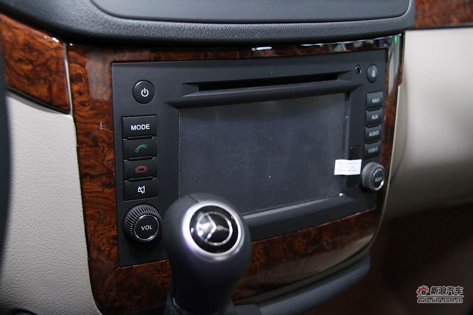 福建戴姆勒新唯雅诺导航版