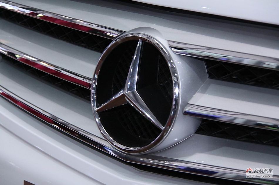 福建戴姆勒新唯雅诺导航版