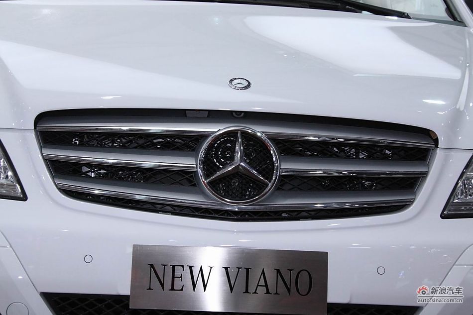 福建戴姆勒新唯雅诺导航版