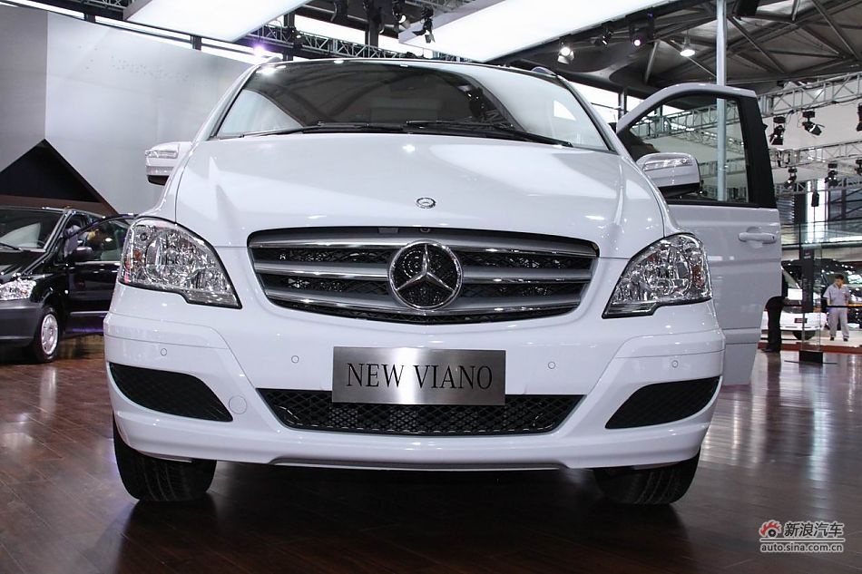 福建戴姆勒新唯雅诺导航版