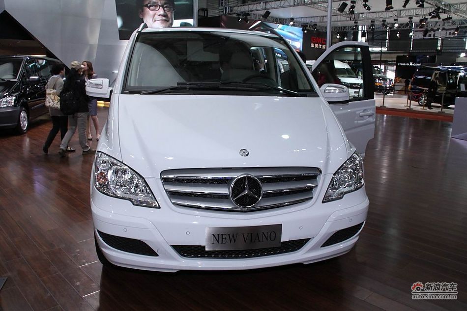 福建戴姆勒新唯雅诺导航版