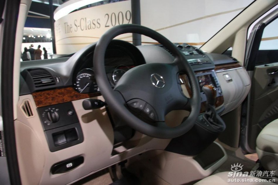 奔驰Viano旅行车