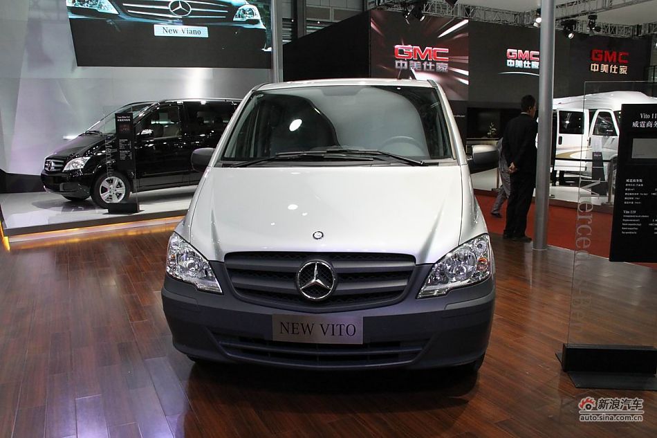 奔驰威霆商用版