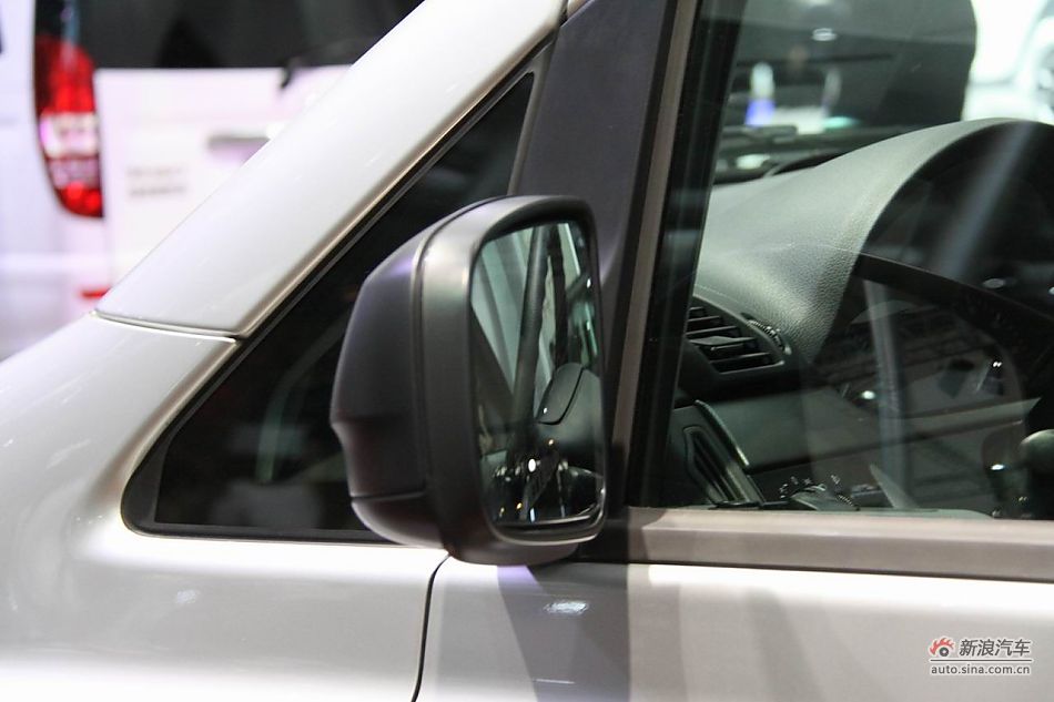 奔驰威霆商用版