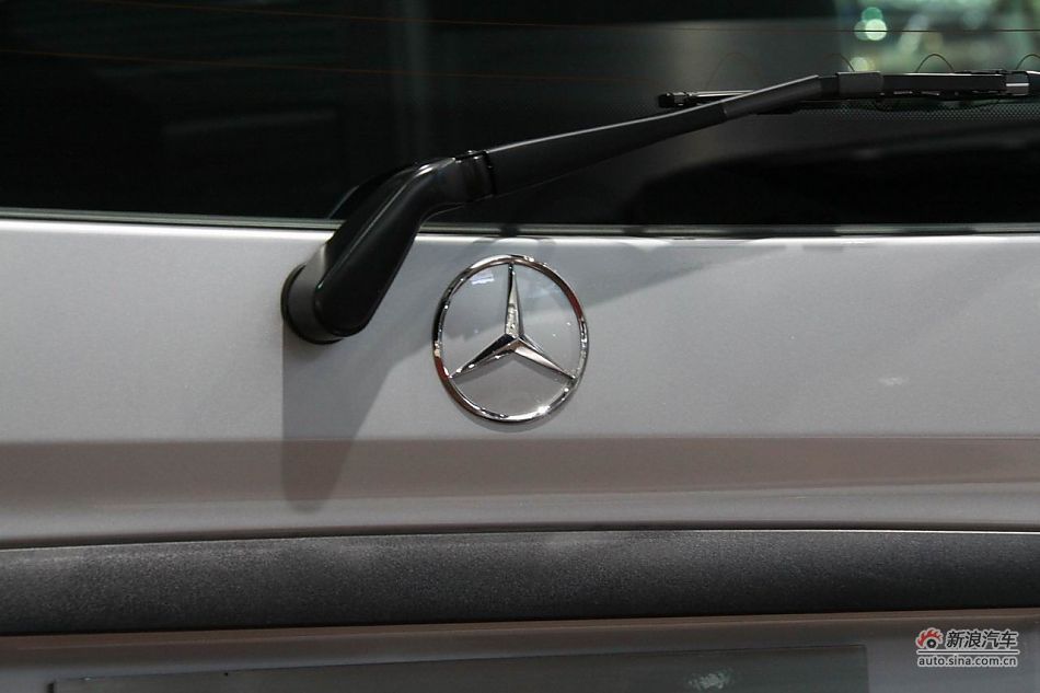 奔驰威霆商用版