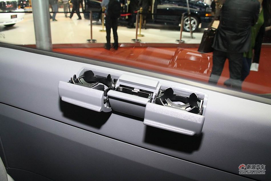 奔驰威霆商用版