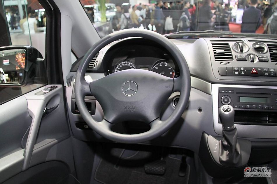 奔驰威霆商用版