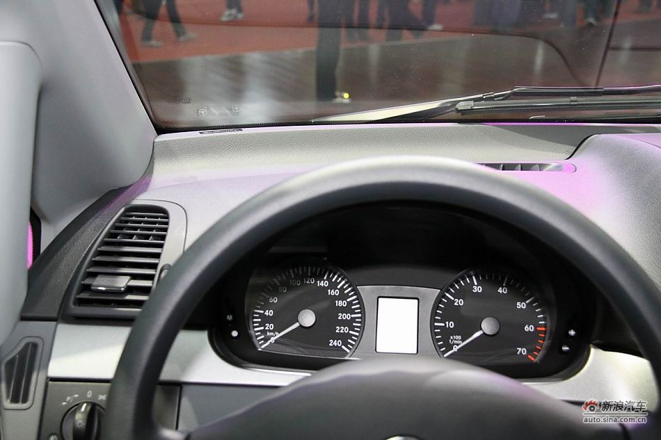 奔驰威霆商用版