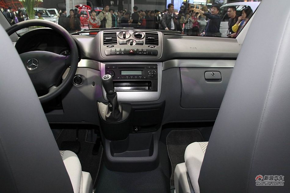 奔驰威霆商用版