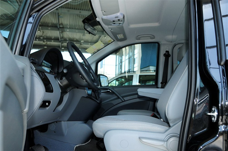 2013款威霆3.0L自动商务版