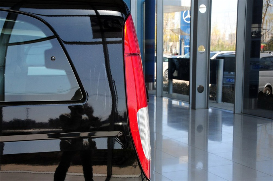 2013款威霆3.0L自动商务版