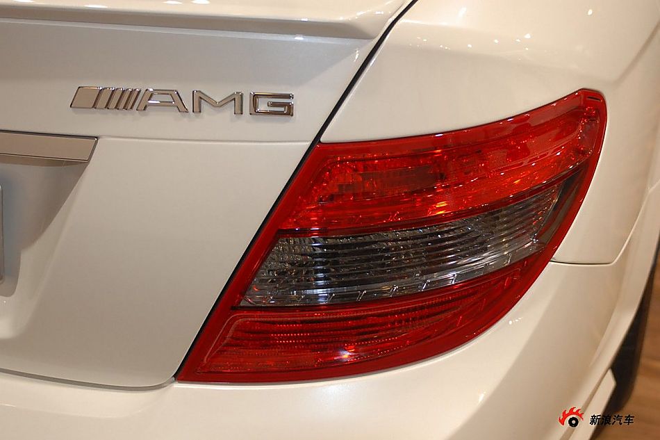 奔驰C63AMG