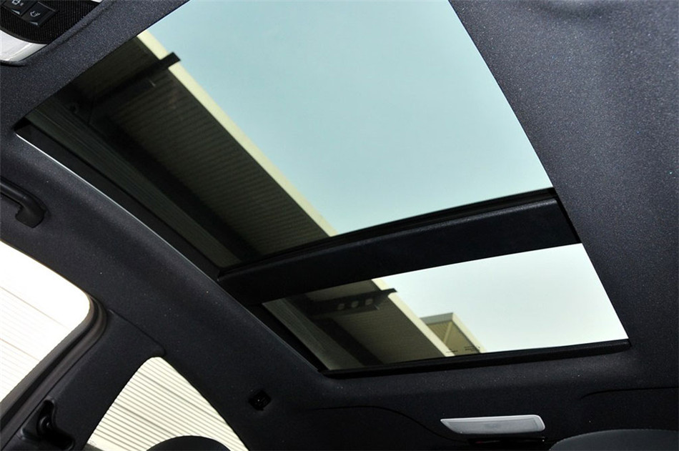 2012款 6.2L AT Coupe动感型 座椅空间