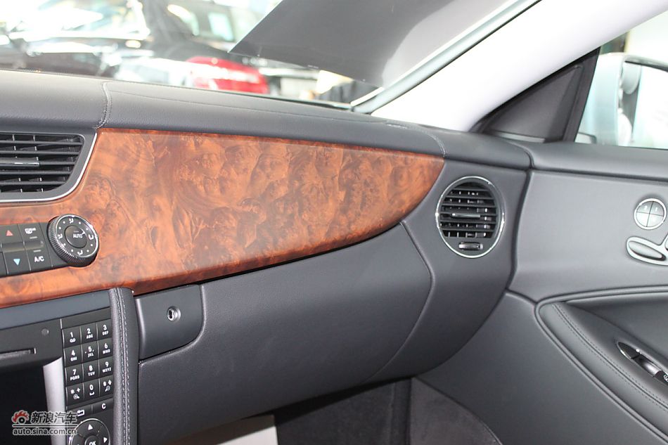 2010款CLC63AMG内饰