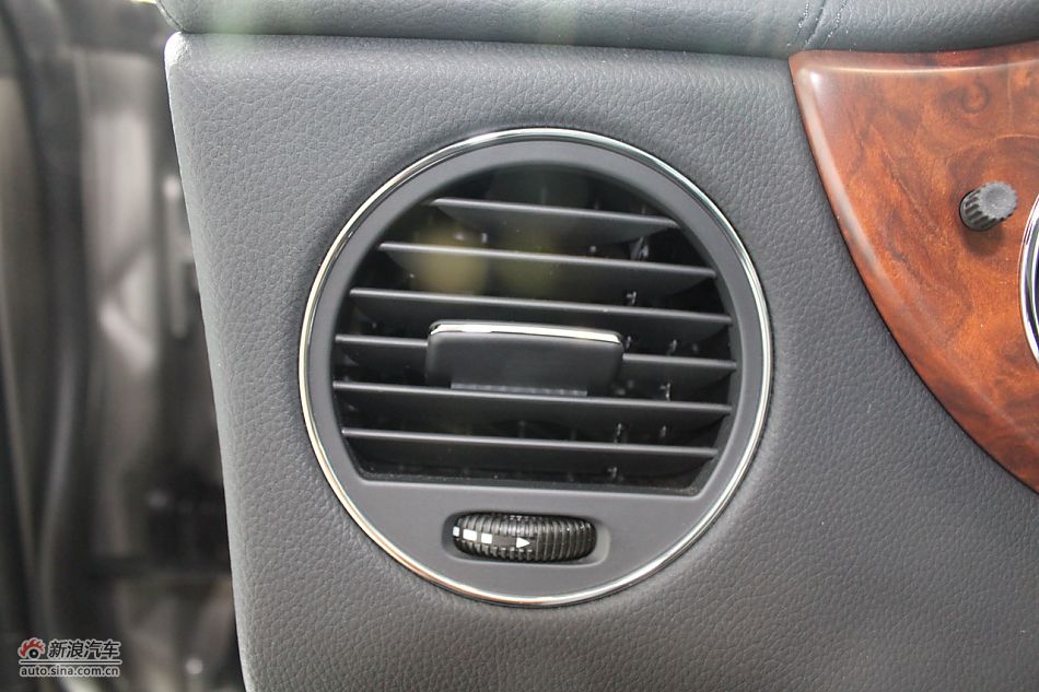 2010款CLC63AMG内饰