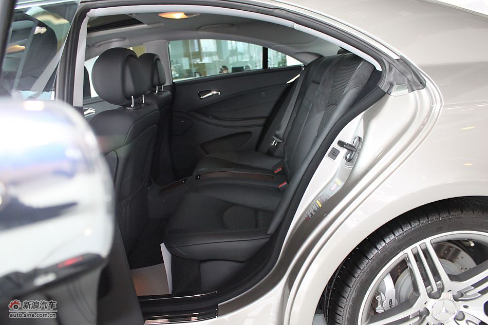 2010款CLC63AMG内饰