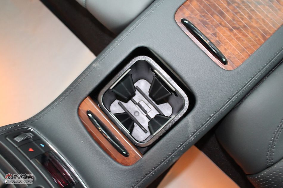 2010款CLC63AMG内饰