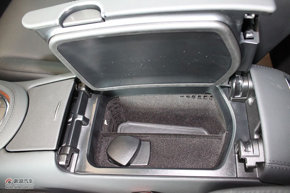 2010款CLC63AMG内饰