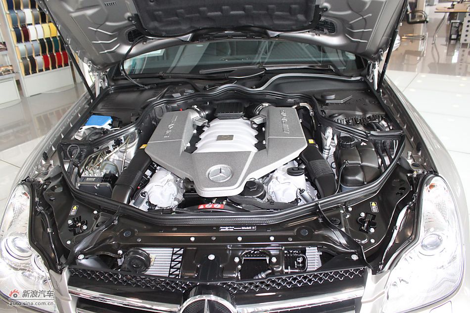 2010款CLC63AMG发动机及悬挂