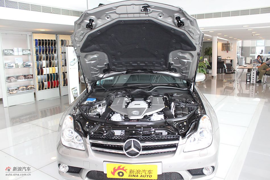 2010款CLC63AMG发动机及悬挂