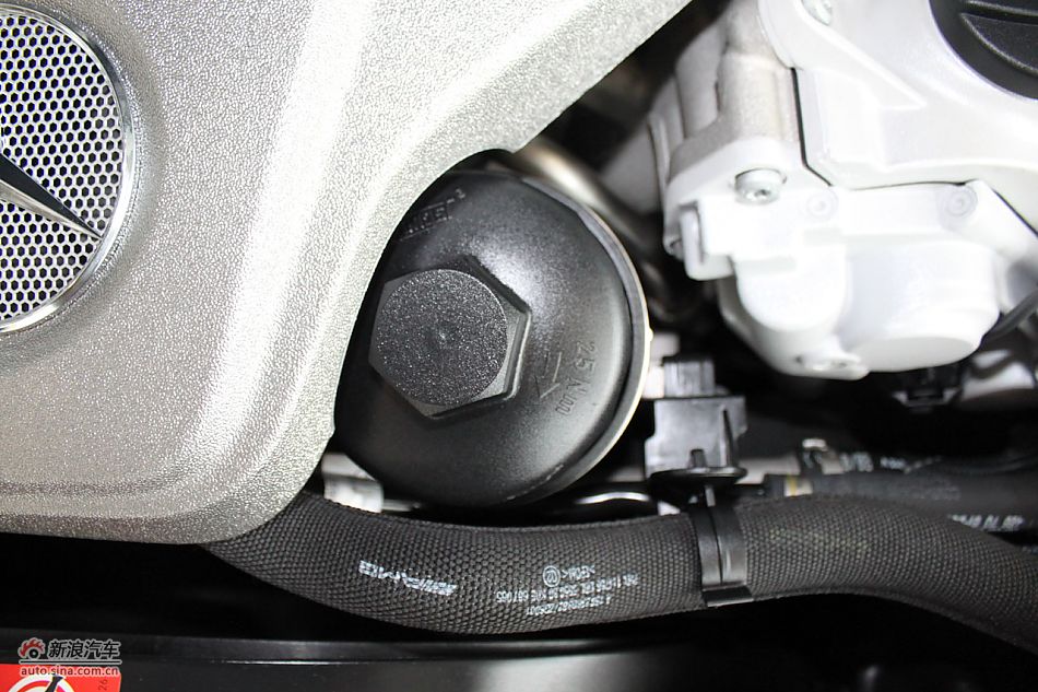2010款CLC63AMG发动机及悬挂