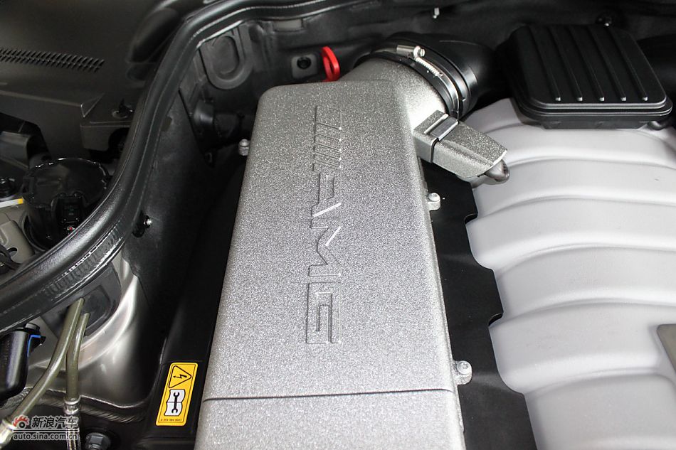 2010款CLC63AMG发动机及悬挂