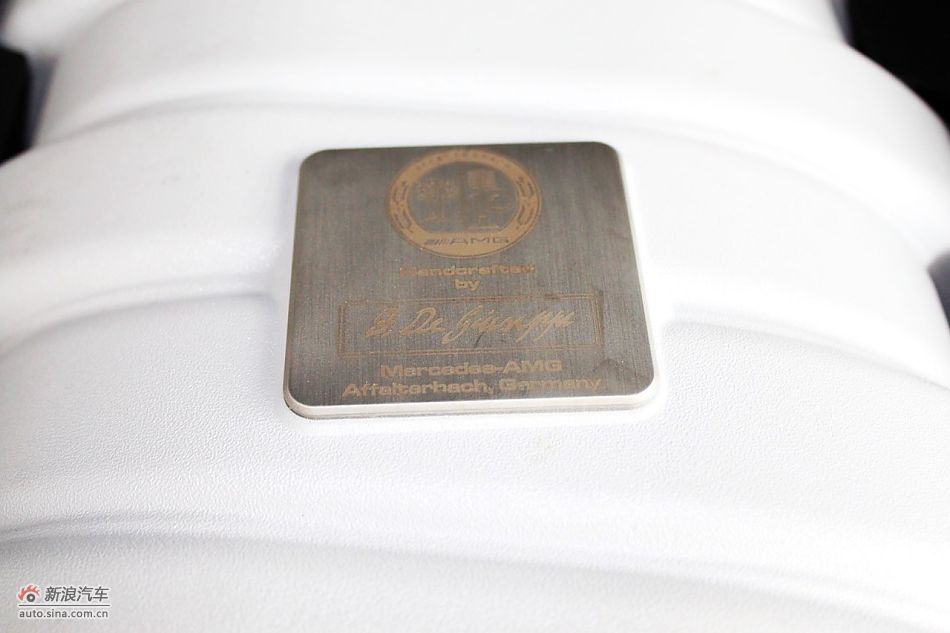 2010款CLC63AMG发动机及悬挂