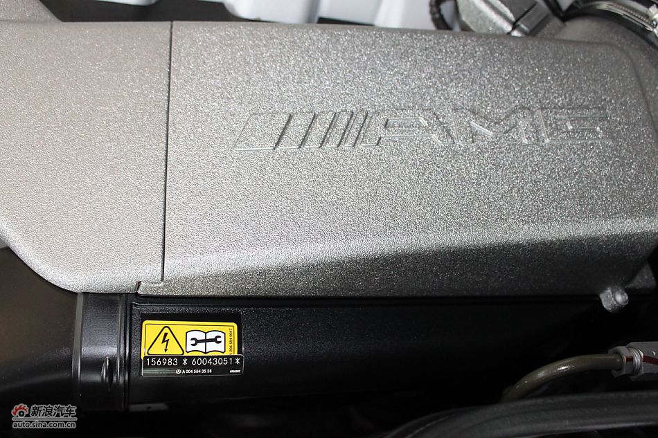 2010款CLC63AMG发动机及悬挂