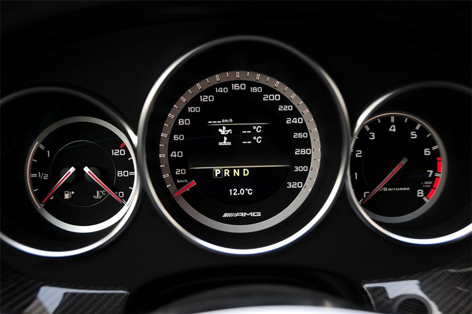 新奔驰CLS63 AMG 2012款 5.5L AT 内饰