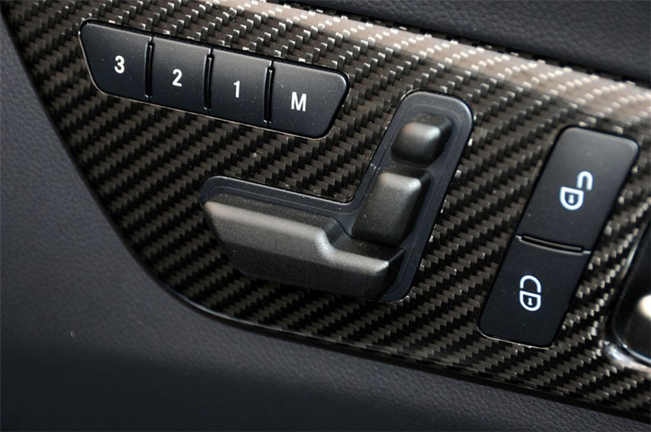 新奔驰CLS63 AMG 2012款 5.5L AT 座椅空间