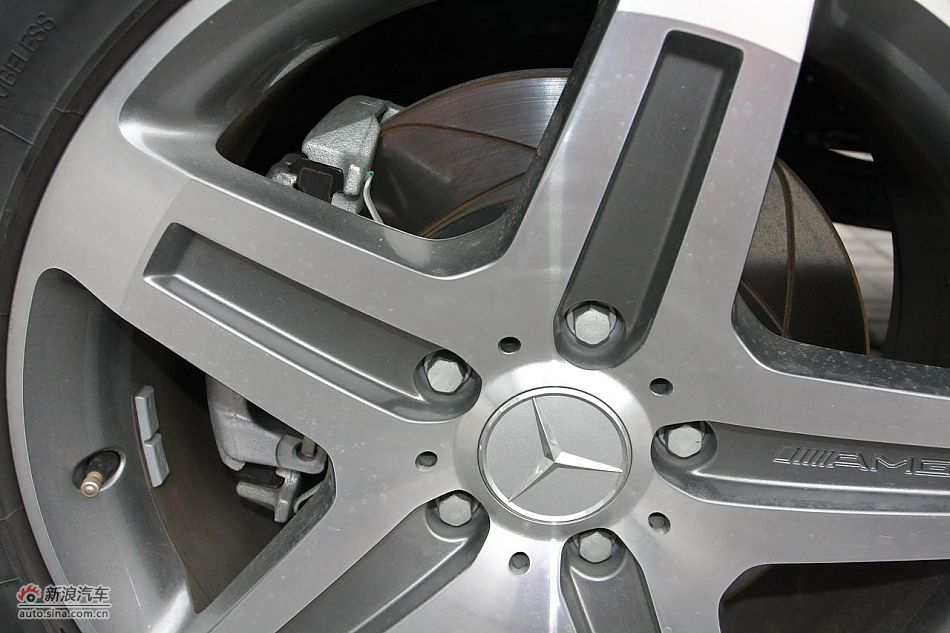 2010款G55 AMG发动机及底盘