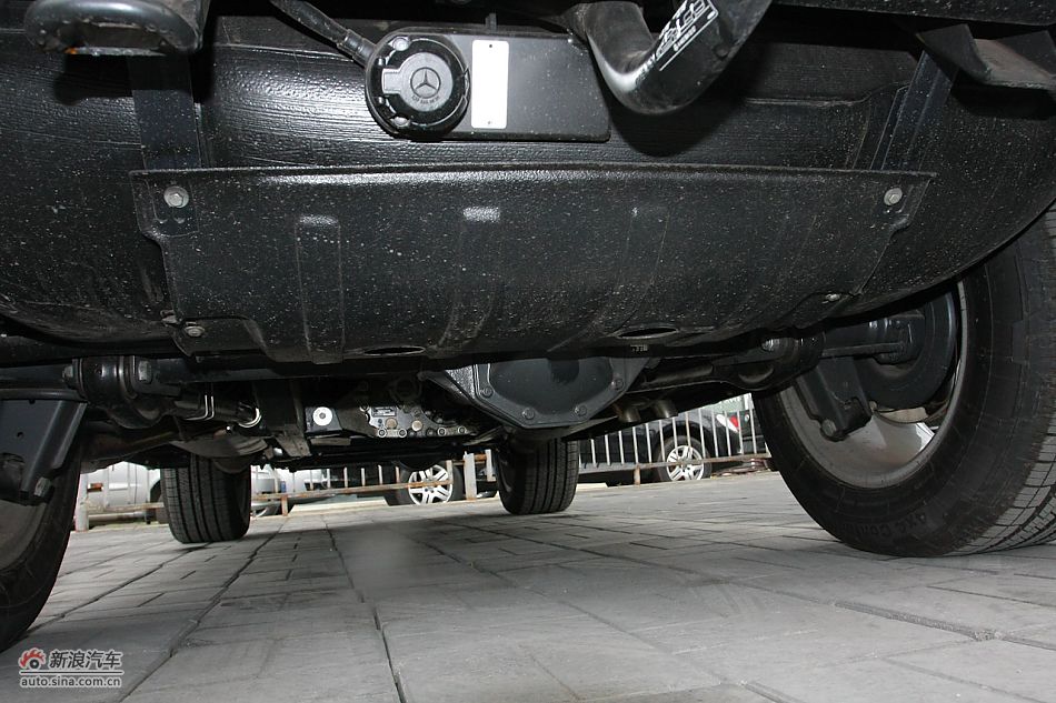 2010款G55 AMG发动机及底盘