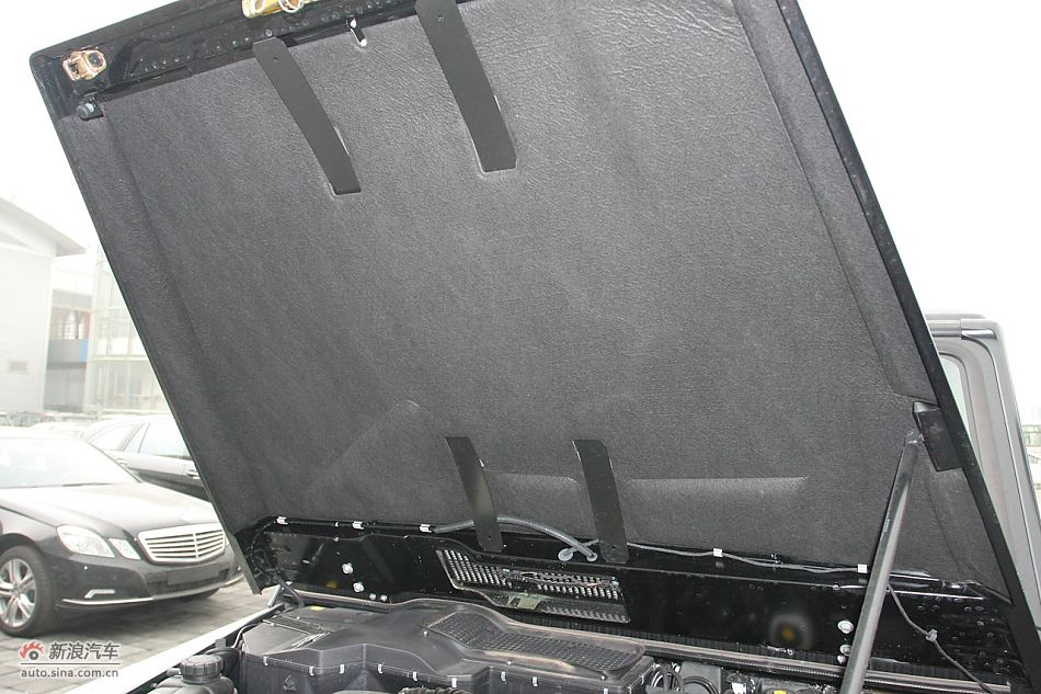 2010款G55 AMG发动机及底盘