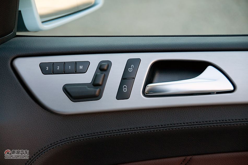 2012款梅赛德斯-奔驰 ML63 AMG