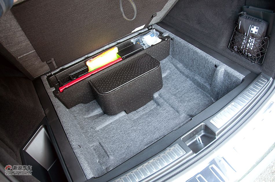 2012款梅赛德斯-奔驰 ML63 AMG