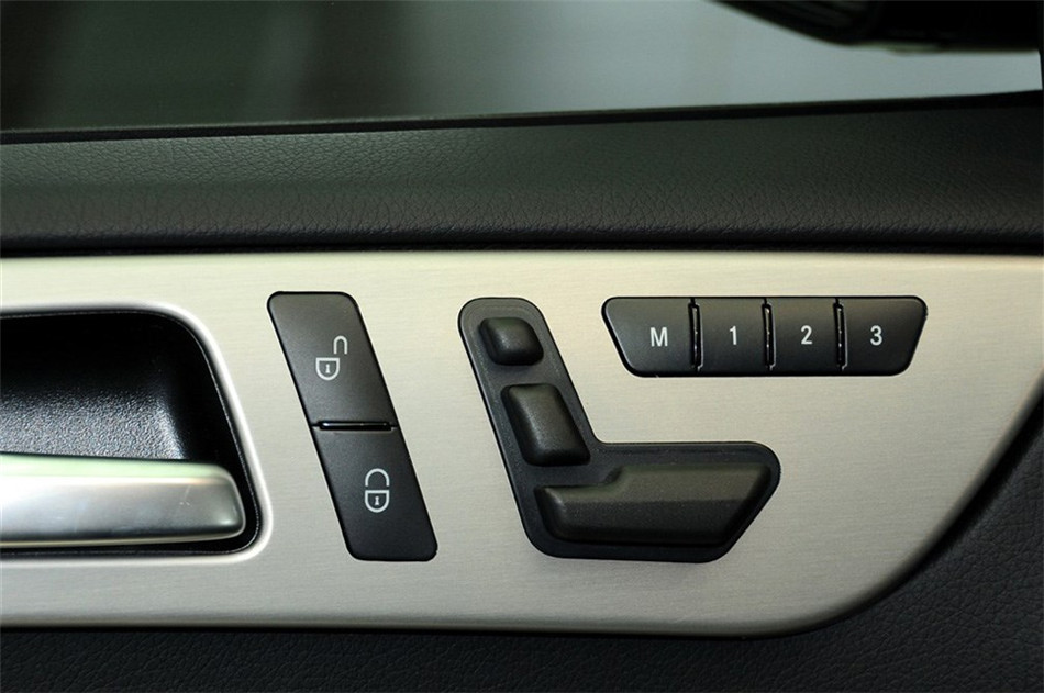 奔驰ML63 2012款 5.5T AT AMG 座椅空间