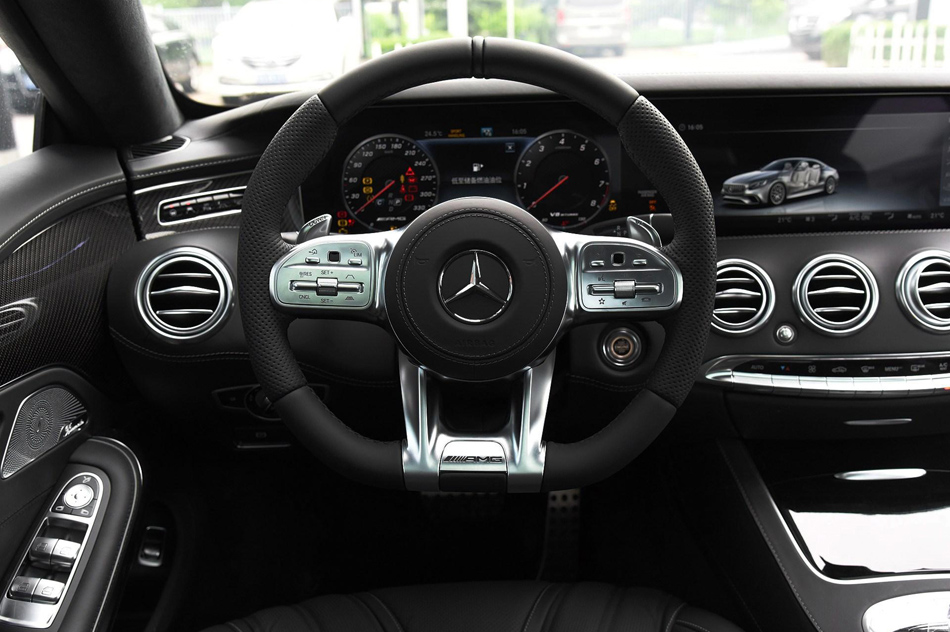 2018款 AMG S 63 4MATIC+ Coupe 内饰