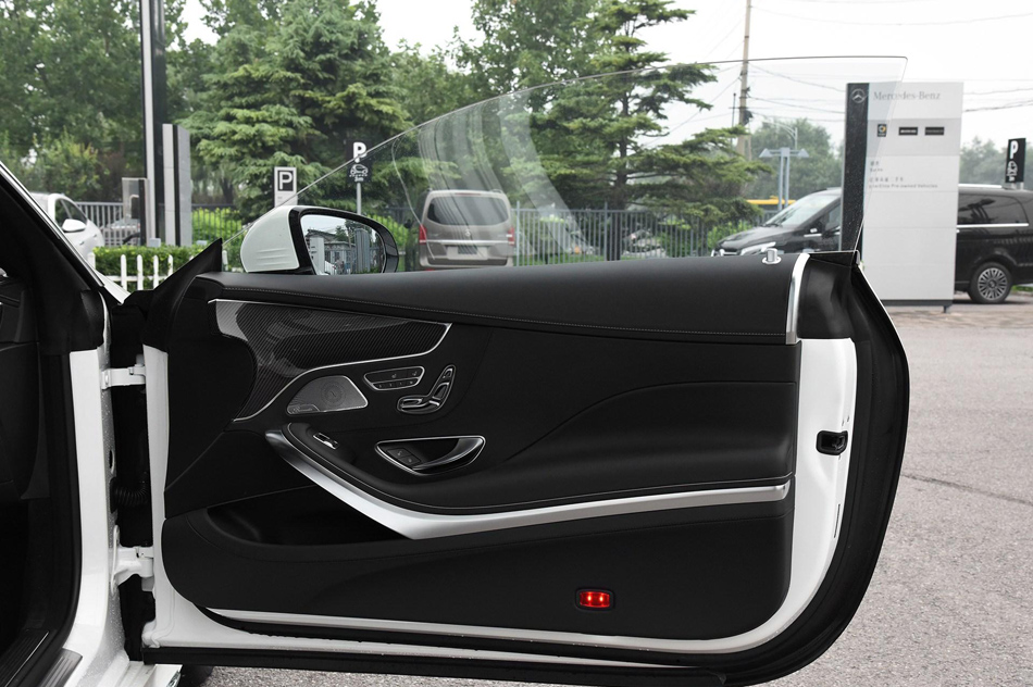 2018款 AMG S 63 4MATIC+ Coupe 座椅空间