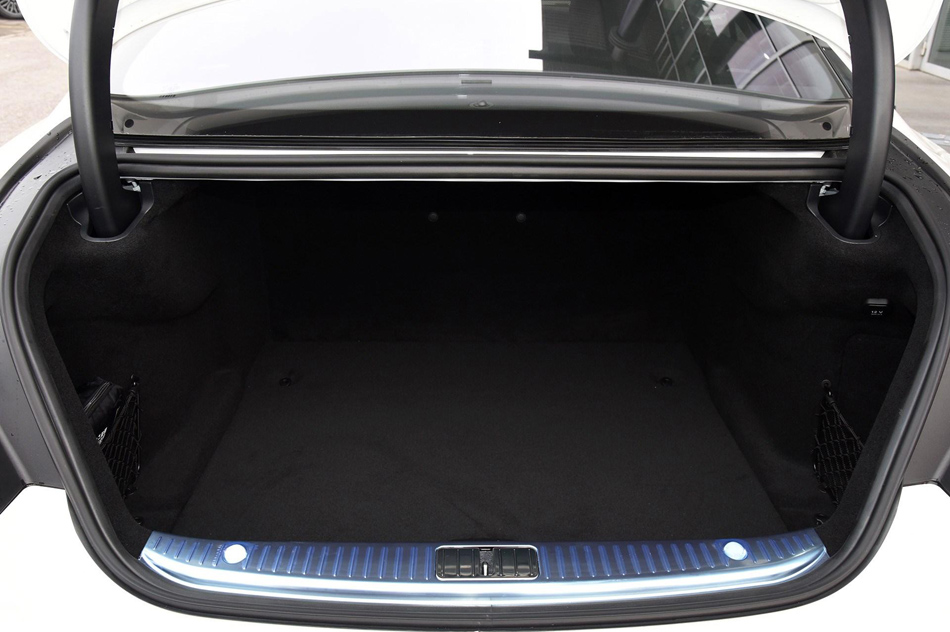 2018款 AMG S 63 4MATIC+ Coupe 座椅空间