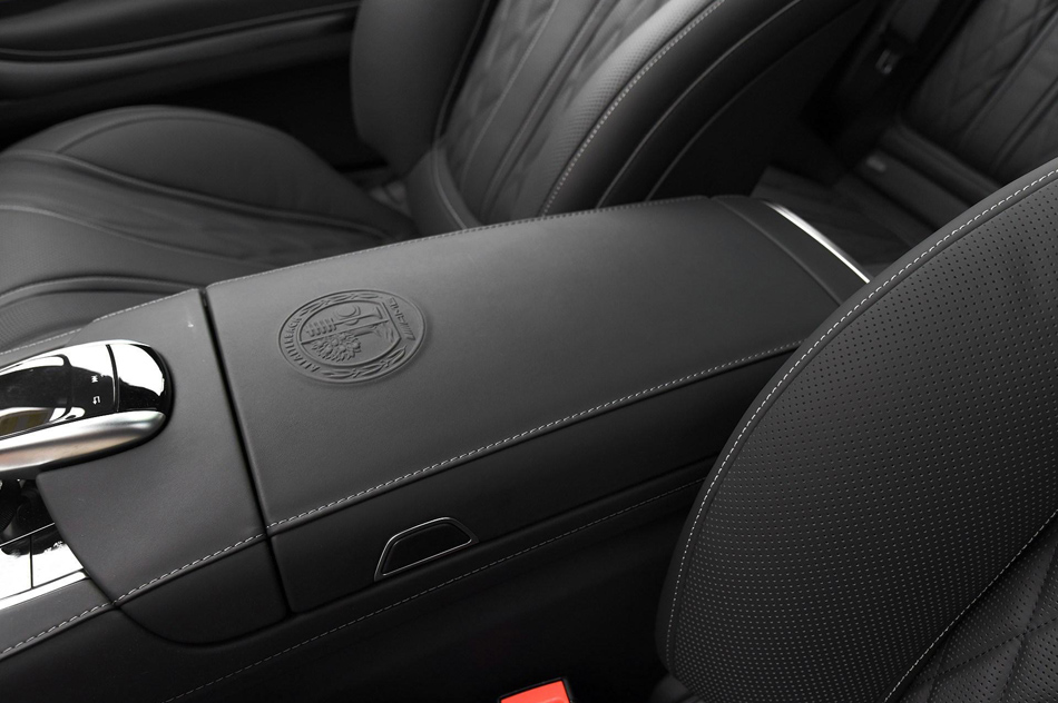 2018款 AMG S 63 4MATIC+ Coupe 座椅空间