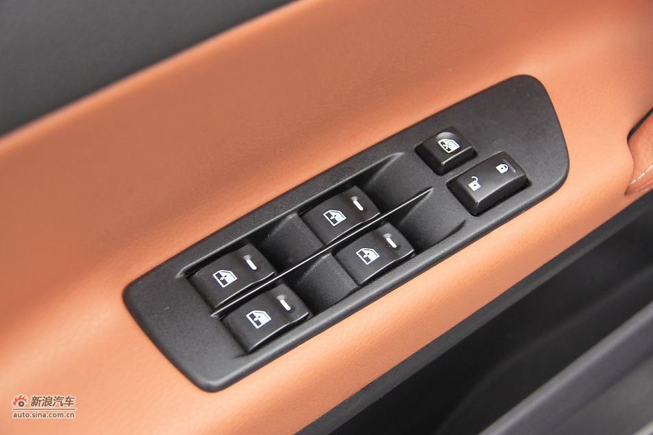 2011款纳智捷大7 SUV 2.2T自动旗舰型