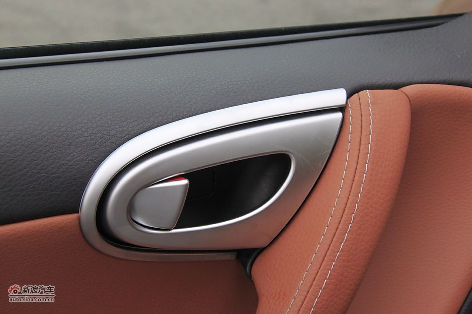 2011款纳智捷大7 SUV 2.2T自动旗舰型