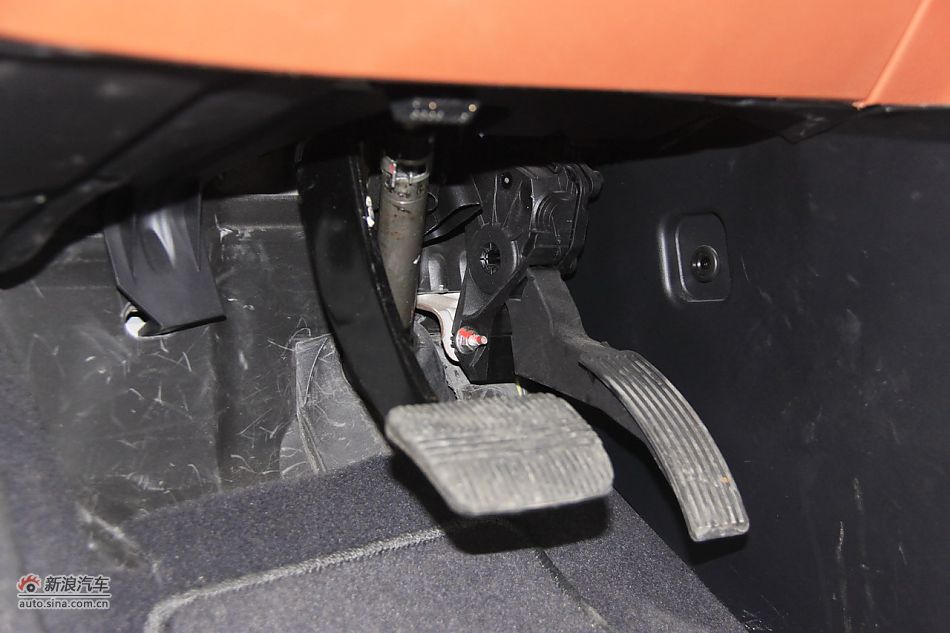 2011款纳智捷大7 SUV 2.2T自动旗舰型