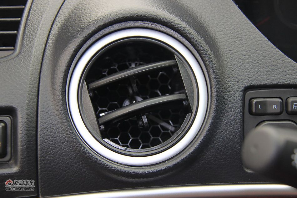 2011款纳智捷大7 SUV 2.2T自动旗舰型