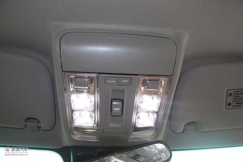 2011款纳智捷大7 SUV 2.2T自动旗舰型