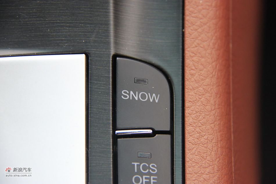 2011款纳智捷大7 SUV 2.2T自动旗舰型