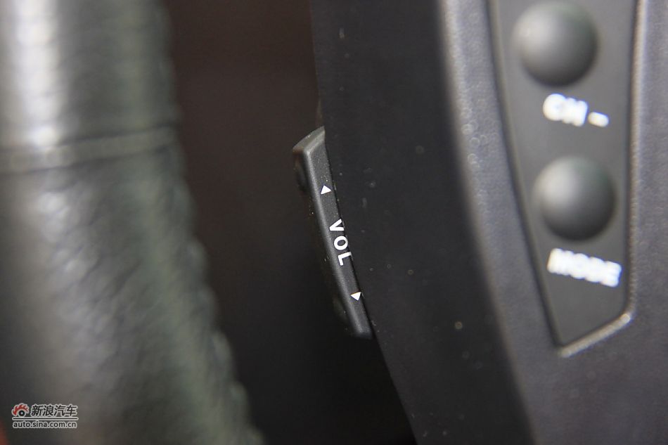 2011款纳智捷大7 SUV 2.2T自动旗舰型