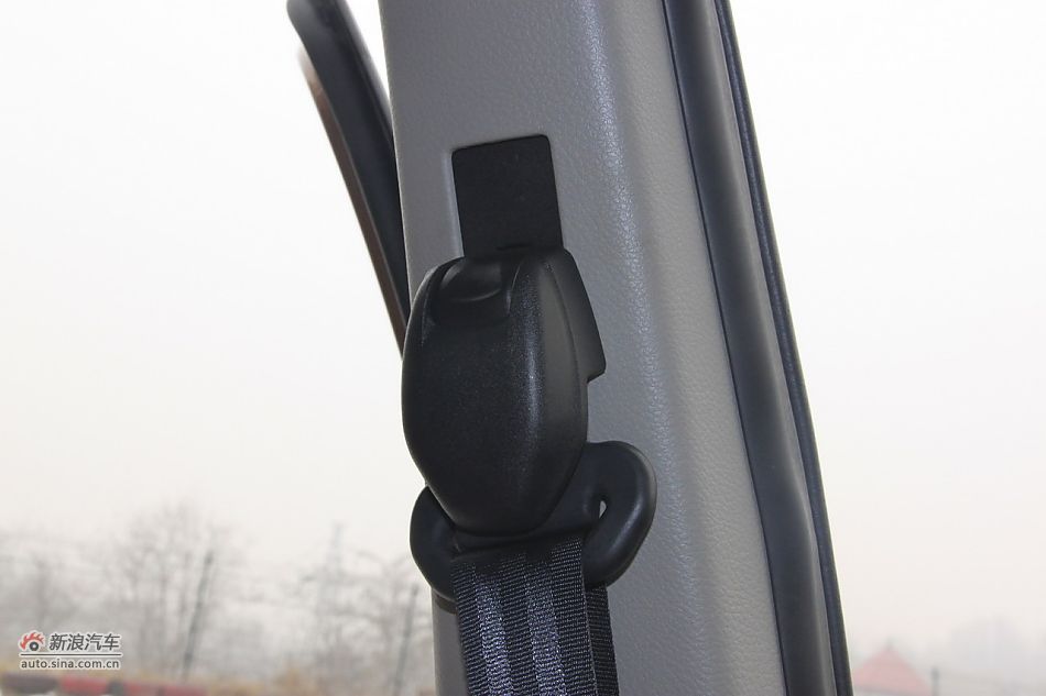 2011款纳智捷大7 SUV 2.2T自动旗舰型