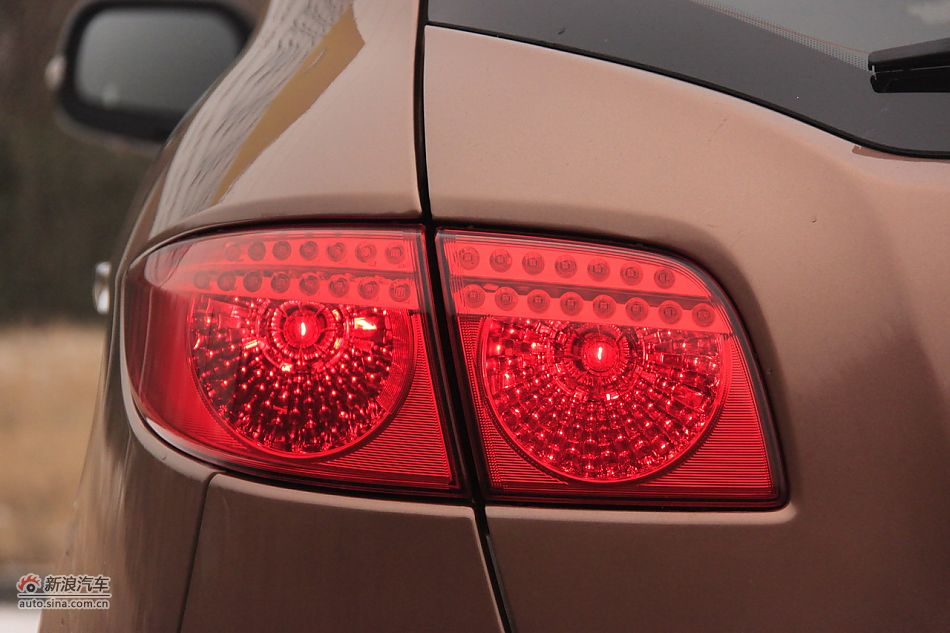 2011款纳智捷大7 SUV 2.2T自动旗舰型