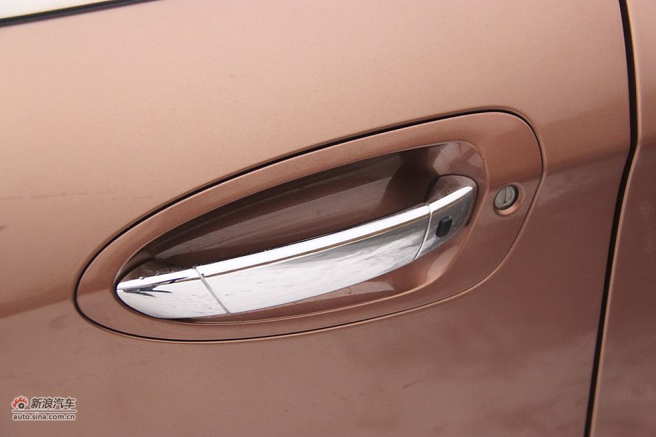 2011款纳智捷大7 SUV 2.2T自动旗舰型